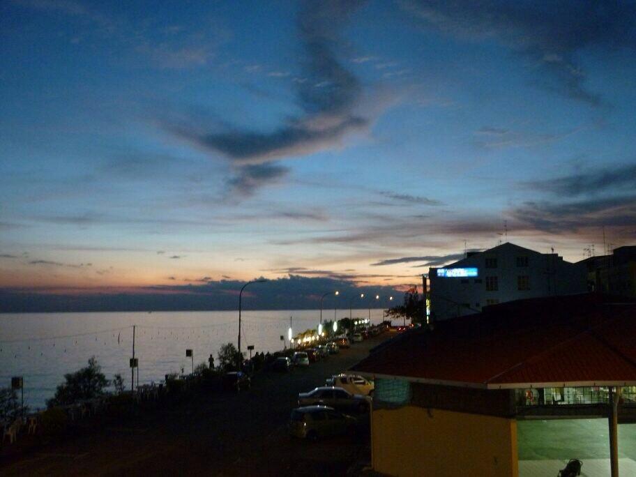 The Oikos Hotel Pontian Kecil Buitenkant foto