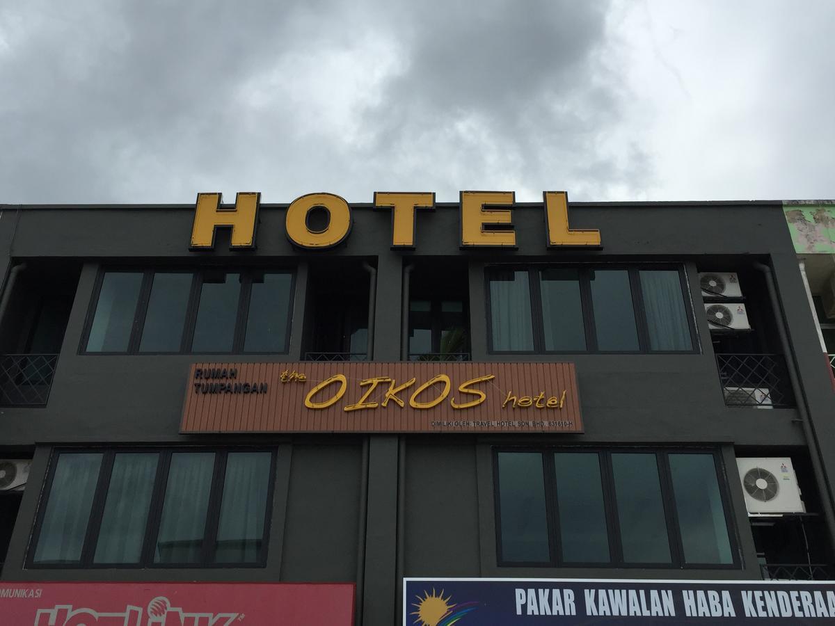 The Oikos Hotel Pontian Kecil Buitenkant foto